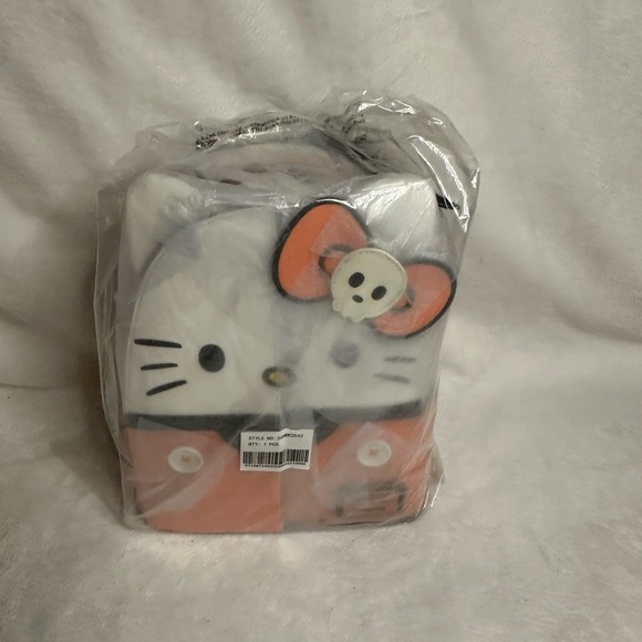 Loungefly - Sanrio Hello Killy Skeleton Costume Glow Mini Backpack - Picture 12 of 16